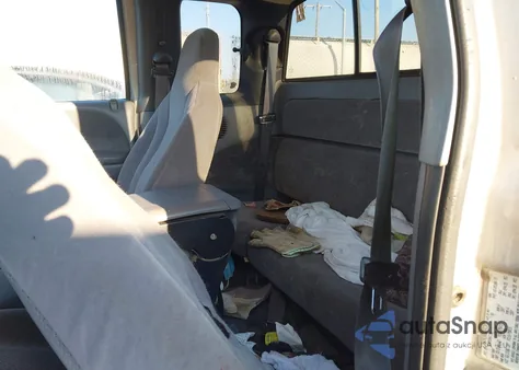 2000 Dodge Dakota Slt/Sport из США, поврежденный, VIN 1B7GL22X8YS523939